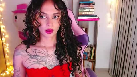 Im Abril .. Nice to meet you  thumb up me please its important  INDEPENDENT MODEL online show from April 23, 2:02 am