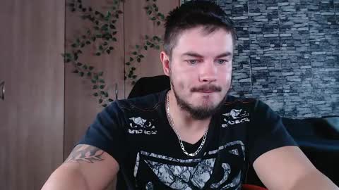 blueeyeboy0 online show from May 14, 8:43 am