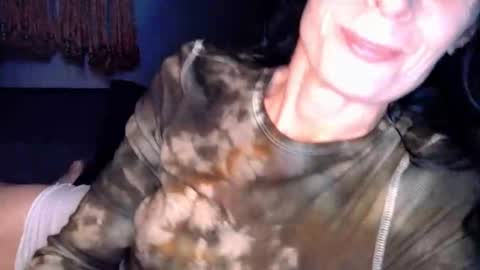 Blueeyedlie online show from November 13, 5:39 am