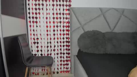 blueeyeslexxxy online show from February 6, 7:34 am