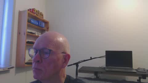 Snapshot of blueeyesn8 chatting on January 3, 8:43 am blueeyesn8 online show from January 3, 8:43 am