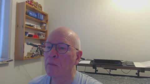 Snapshot of blueeyesn8 chatting on January 27, 9:23 am blueeyesn8 online show from January 27, 9:23 am