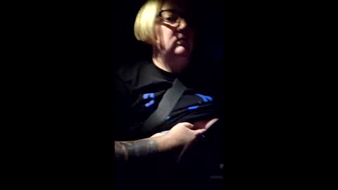 Snapshot of blueeyezdiamond chatting on February 17, 12:07 am BlueEyezDiamond online show from February 17, 12:07 am