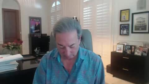 Snapshot of blueisles chatting on December 23, 8:36 pm blueisles online show from December 23, 8:36 pm