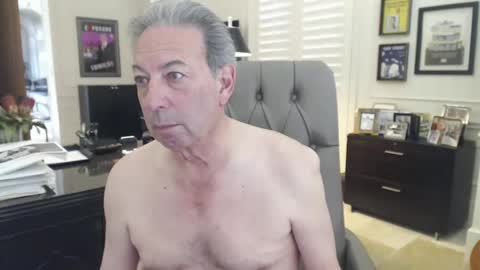 Snapshot of blueisles chatting on February 2, 5:04 pm blueisles online show from February 2, 5:04 pm