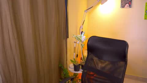 Snapshot of bluemysticlady chatting on January 31, 7:11 pm FLORAA online show from January 31, 7:11 pm