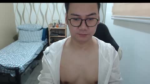 Andy Tan online show from March 15, 10:27 pm