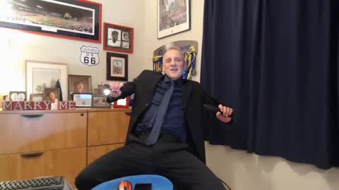 Snapshot of blueribbonboy chatting on January 21, 11:34 pm Brad online show from January 21, 11:34 pm