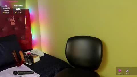 Violette 3 online show from October 18, 8:09 pm