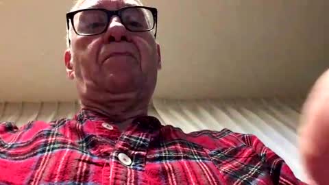 Blueyedudeseattle online show from April 15, 1:51 pm