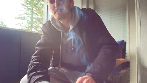 Snapshot of bluezed4 chatting on October 30, 4:30 pm blue online show from October 30, 4:30 pm