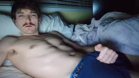 Snapshot of bluezed4 chatting on December 4, 9:29 am blue online show from December 4, 9:29 am