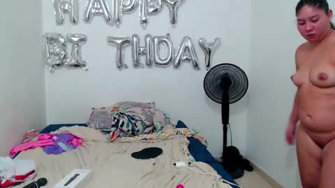 Snapshot of blumbum chatting on January 16, 5:21 am Hey guysI am BrendaWelcome my room online show from January 16, 5:21 am
