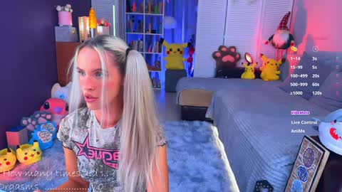 Snapshot of blush_mikki chatting on January 17, 9:28 am Mikki chan online show from January 17, 9:28 am