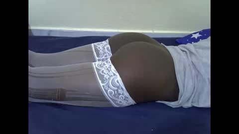 Snapshot of blushing_bunny chatting on March 5, 9:22 pm Bunny online show from March 5, 9:22 pm