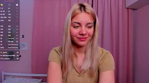 Chloe online show from September 11, 3:23 pm