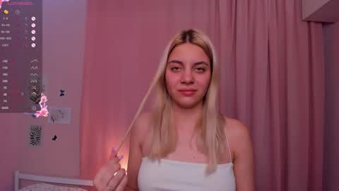 Chloe online show from September 14, 3:11 pm
