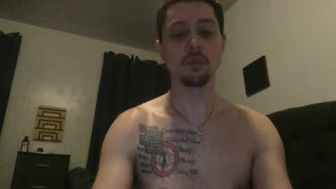 Snapshot of bmiichael327 chatting on February 6, 8:40 am bmiichael327 online show from February 6, 8:40 am