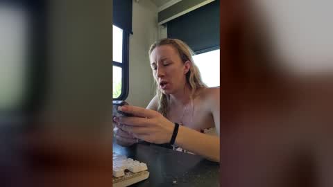 MamaMorgan online show from January 31, 7:11 pm