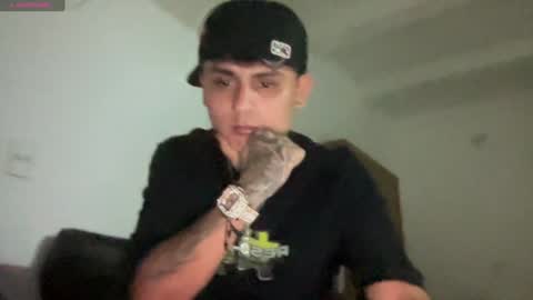 Snapshot of bob_pettersonn chatting on December 2, 4:53 am Bob INDEPENDENT MODEL online show from December 2, 4:53 am