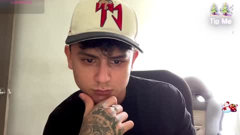 Snapshot of bob_pettersonn chatting on December 11, 8:28 pm Bob INDEPENDENT MODEL online show from December 11, 8:28 pm