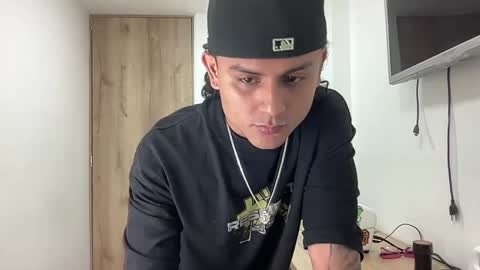 Snapshot of bob_pettersonn chatting on October 11, 3:06 am Bob INDEPENDENT MODEL online show from October 11, 3:06 am