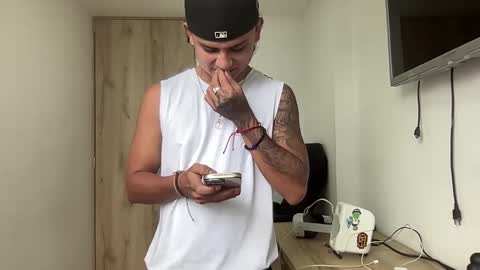 Snapshot of bob_pettersonn chatting on October 12, 4:28 pm Bob INDEPENDENT MODEL online show from October 12, 4:28 pm