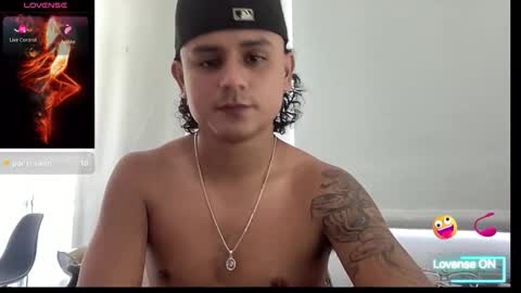 Snapshot of bob_pettersonn chatting on October 23, 3:00 pm Bob INDEPENDENT MODEL online show from October 23, 3:00 pm