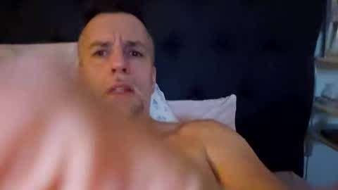 Snapshot of bobberman78 chatting on February 7, 12:14 am Dan online show from February 7, 12:14 am