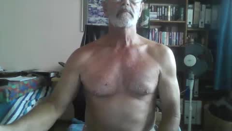 Snapshot of bobbgud chatting on September 12, 12:38 pm Bobbgud online show from September 12, 12:38 pm