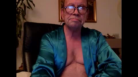 bobby516996 online show from January 1, 6:16 pm
