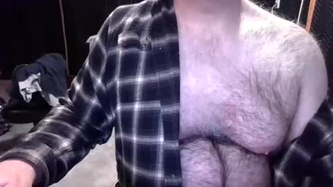 Snapshot of bobbyhill27b chatting on March 12, 2:09 am BobbyHill27b online show from March 12, 2:09 am