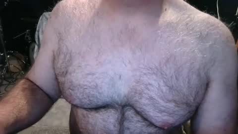 Snapshot of bobbyhill27b chatting on October 19, 2:29 pm BobbyHill27b online show from October 19, 2:29 pm