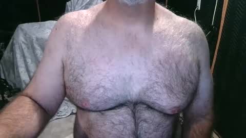 Snapshot of bobbyhill27b chatting on November 5, 5:13 pm BobbyHill27b online show from November 5, 5:13 pm