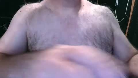 Snapshot of bobbyhill27b chatting on November 11, 4:51 pm BobbyHill27b online show from November 11, 4:51 pm