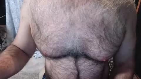 Snapshot of bobbyhill27b chatting on February 1, 10:08 pm BobbyHill27b online show from February 1, 10:08 pm