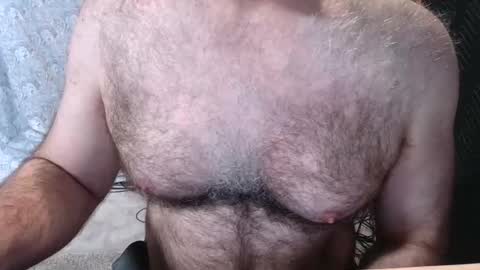 Snapshot of bobbyhill27b chatting on April 5, 1:19 pm BobbyHill27b online show from April 5, 1:19 pm