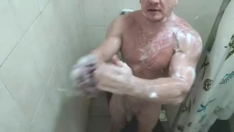 Snapshot of bodi5 chatting on October 3, 6:49 pm BODI online show from October 3, 6:49 pm