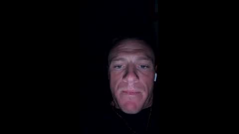 Snapshot of bodukes3233 chatting on March 20, 1:49 pm Swingingdong online show from March 20, 1:49 pm