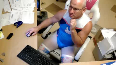 bodymen1 online show from November 13, 8:35 am