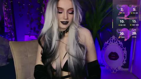 Your Mistress Bella online show from May 12, 10:51 pm