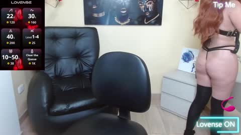 Snapshot of bom_bomx chatting on October 9, 9:46 pm Paris online show from October 9, 9:46 pm