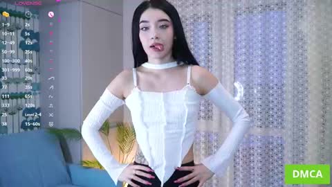 Akemi online show from January 11, 5:01 am