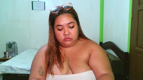 bombastic_darla online show from May 19, 6:42 am