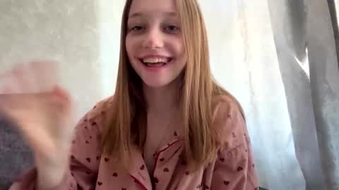Snapshot of bonechka chatting on September 30, 8:41 am Bonechka online show from September 30, 8:41 am