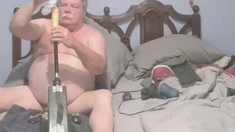 Snapshot of boner1961 chatting on March 29, 12:27 pm boner1961 online show from March 29, 12:27 pm