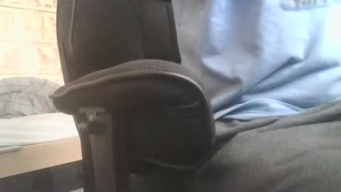 Snapshot of boner2311 chatting on April 2, 7:17 am boner2311 online show from April 2, 7:17 am