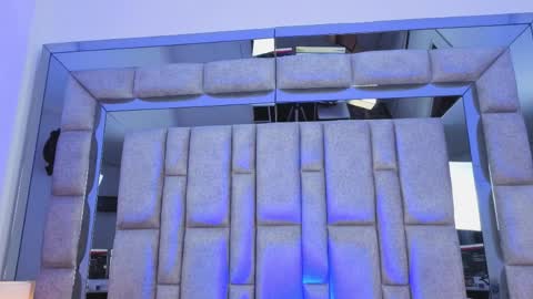 bonet_iris online show from April 1, 7:22 pm