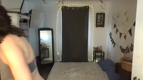 Bonnie online show from February 18, 8:14 pm