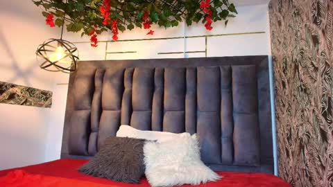 Snapshot of bonie_wills chatting on April 4, 12:02 pm BONIE WILLS online show from April 4, 12:02 pm